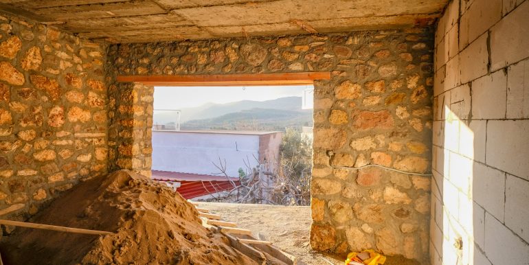 Sazlı Köyü'nde Satılık Tamamlanmamış Müstakil Ev (30)