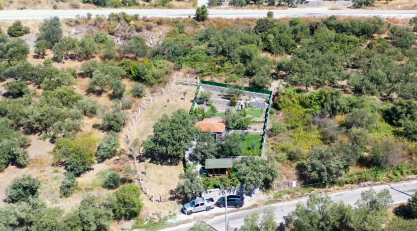 Büyükhusun Sahili'nde Satılık 700 m² Zeytinlik İçinde Resmi Ev (21)