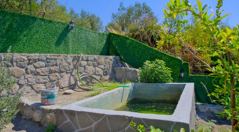 Büyükhusun Sahili'nde Satılık 700 m² Zeytinlik İçinde Resmi Ev (21)