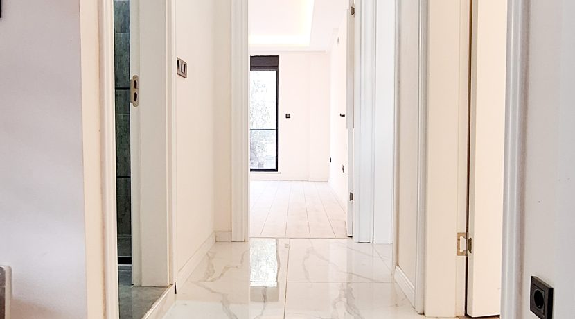 Güre’de Satılık 6+2 Tripleks Lüks Tam Müstakil Villa