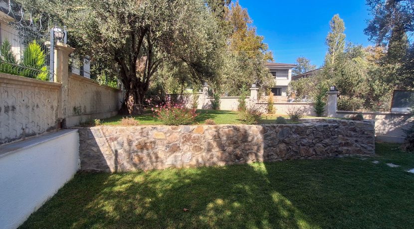 Güre’de Satılık 6+2 Tripleks Lüks Tam Müstakil Villa