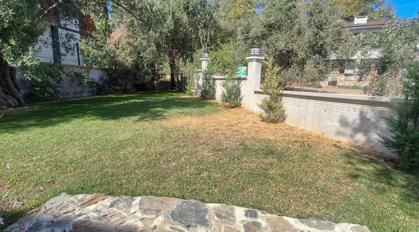 Güre’de Satılık 6+2 Tripleks Lüks Tam Müstakil Villa