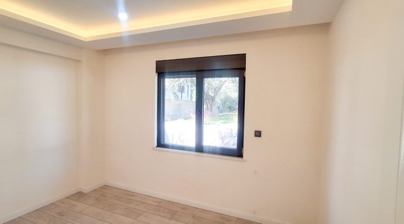 Güre’de Satılık 6+2 Tripleks Lüks Tam Müstakil Villa