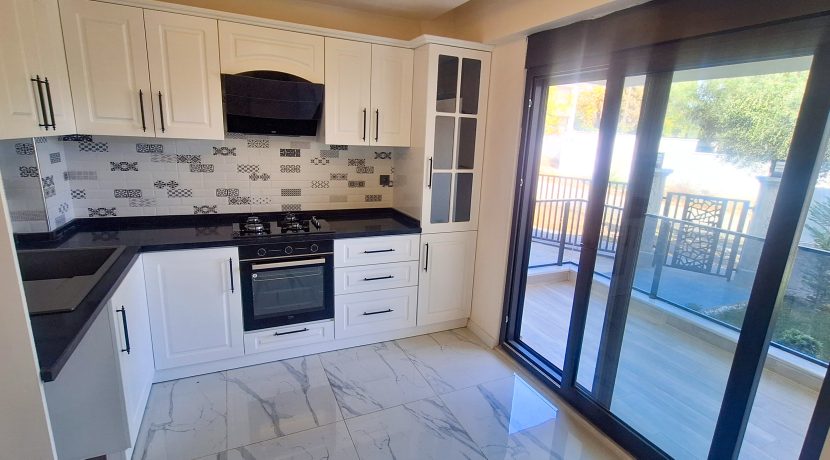 Güre’de Satılık 6+2 Tripleks Lüks Tam Müstakil Villa