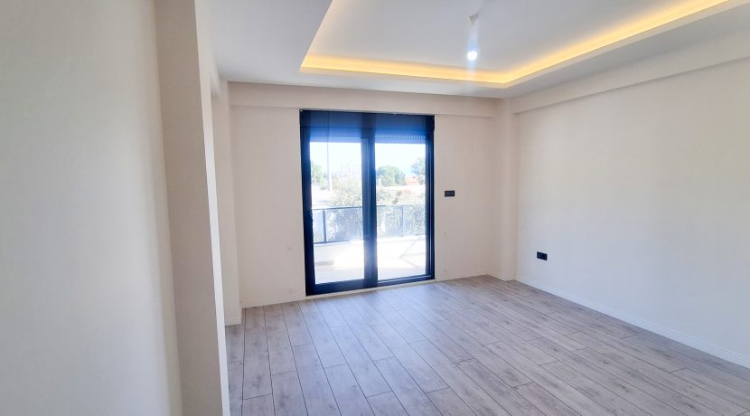 Güre’de Satılık 6+2 Tripleks Lüks Tam Müstakil Villa