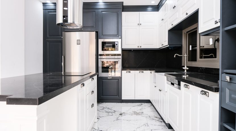 Narlı Mahallesi’nde Satılık Sıfır 5+1 Ultra lüks Akıllı Villa