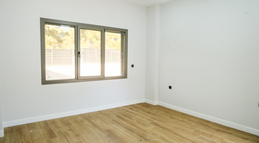 Narlı Mahallesi’nde Satılık Sıfır 5+1 Ultra lüks Akıllı Villa