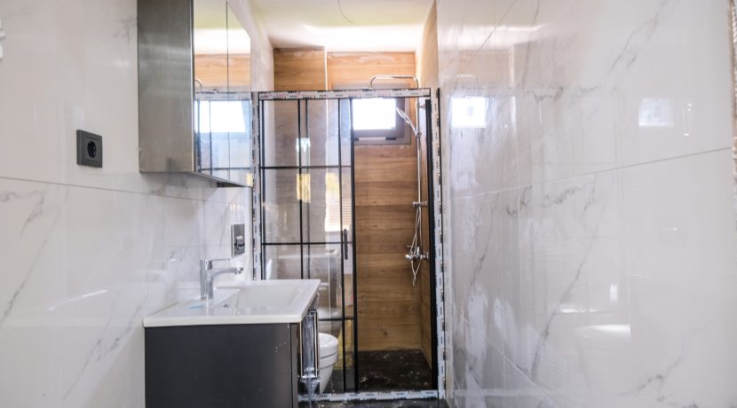 Narlı Mahallesi’nde Satılık Sıfır 5+1 Ultra lüks Akıllı Villa