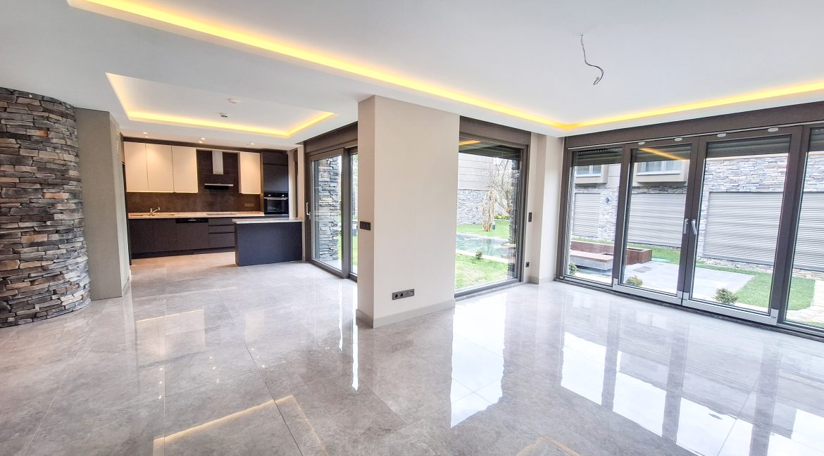 Güre’de Satılık 3+1 Dubleks Tam Müstakil Havuzlu Villa