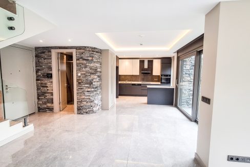 Güre’de Satılık 3+1 Dubleks Tam Müstakil Havuzlu Villa