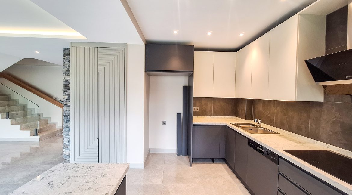 Güre’de Satılık 3+1 Dubleks Tam Müstakil Havuzlu Villa