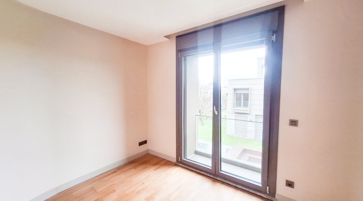 Güre’de Satılık 3+1 Dubleks Tam Müstakil Havuzlu Villa