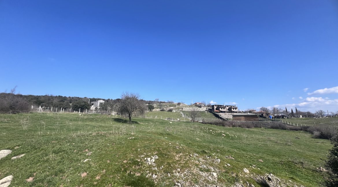 Tartışık Köyü'nde Site yapımına Uygun 4300 m² İmarlı Arazi (4)