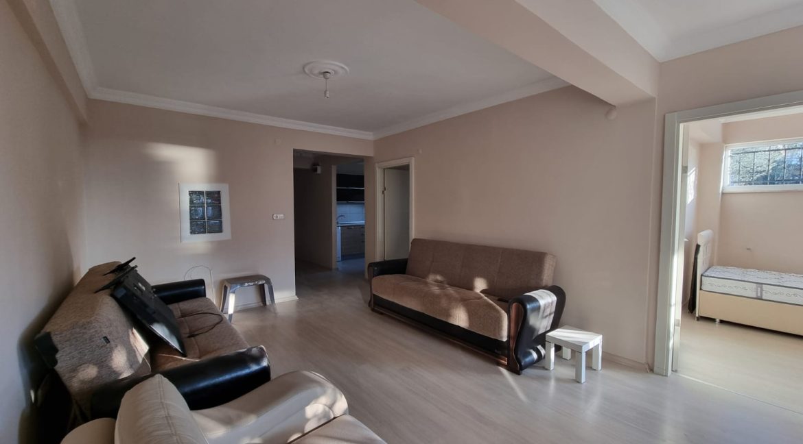 Küçükkuyu’da Site İçerisinde Eşyalı Kiralık 2+1 Daire