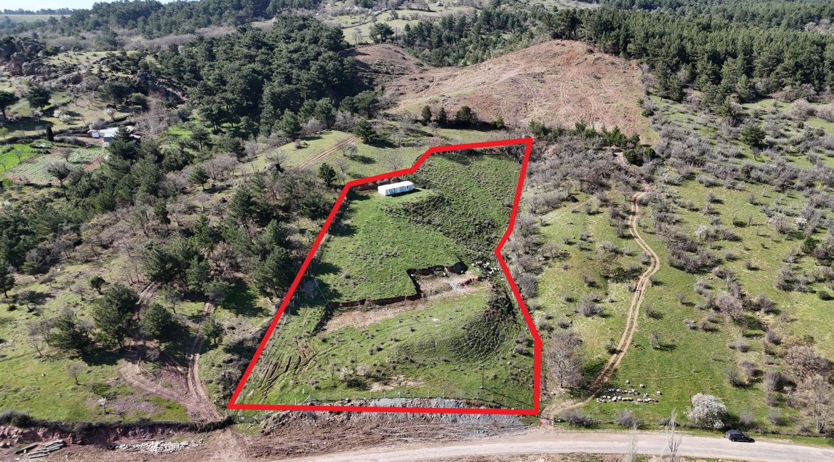 Baharlar Köyü’nde Satılık 8527 m² Tarla (1)