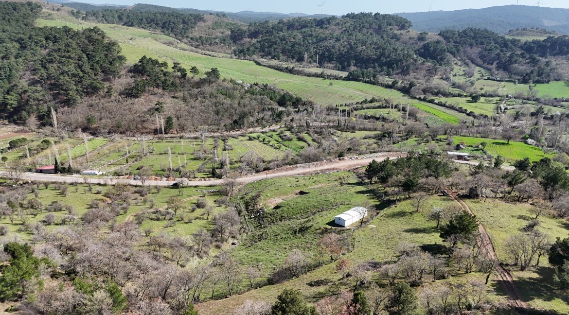 Baharlar Köyü’nde Satılık 8527 m² Tarla