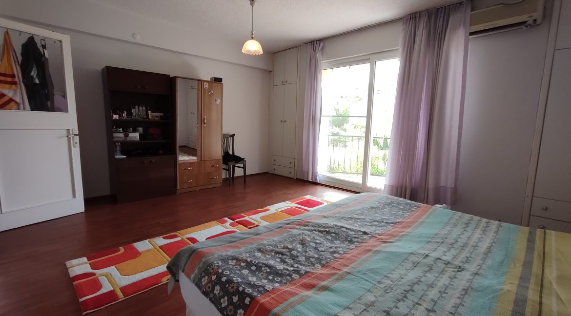 Küçükkuyu'da Satılık 4+1 Tamamen Müstakil Ev (22)