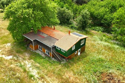 Bayramiç'te Satılık 27.343 m² Çiftlik Evi