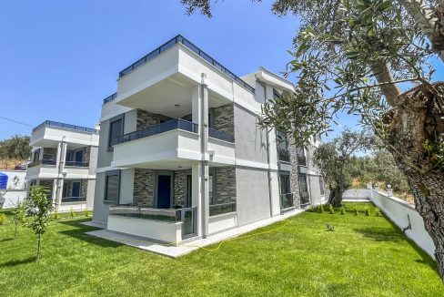 Narlı Mahallesi'nde Satılık Sıfır 4+1 İkiz Müstakil Villa