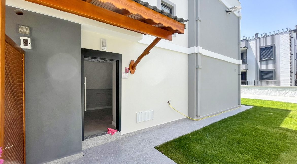 Narlı Mahallesi'nde Satılık Sıfır 4+1 İkiz Müstakil Villa (2)