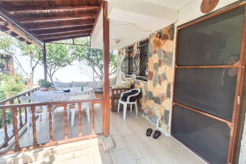 Narlı’da Doğa İçerisinde Satılık Tripleks Villa