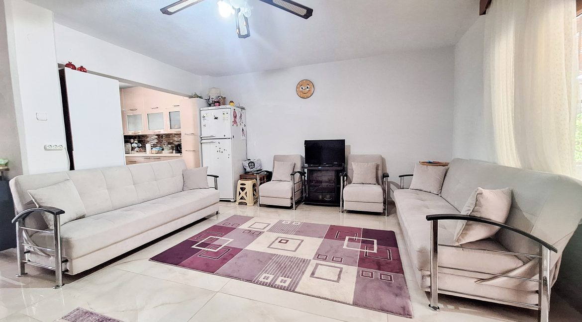 Narlı’da Doğa İçerisinde Satılık Tripleks Villa