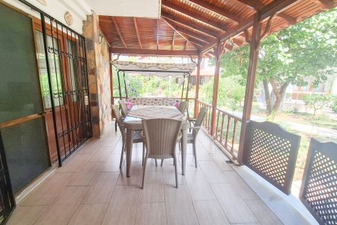 Narlı’da Doğa İçerisinde Satılık Tripleks Villa