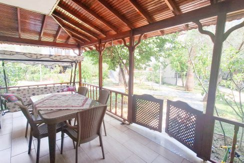 Narlı’da Doğa İçerisinde Satılık Tripleks Villa