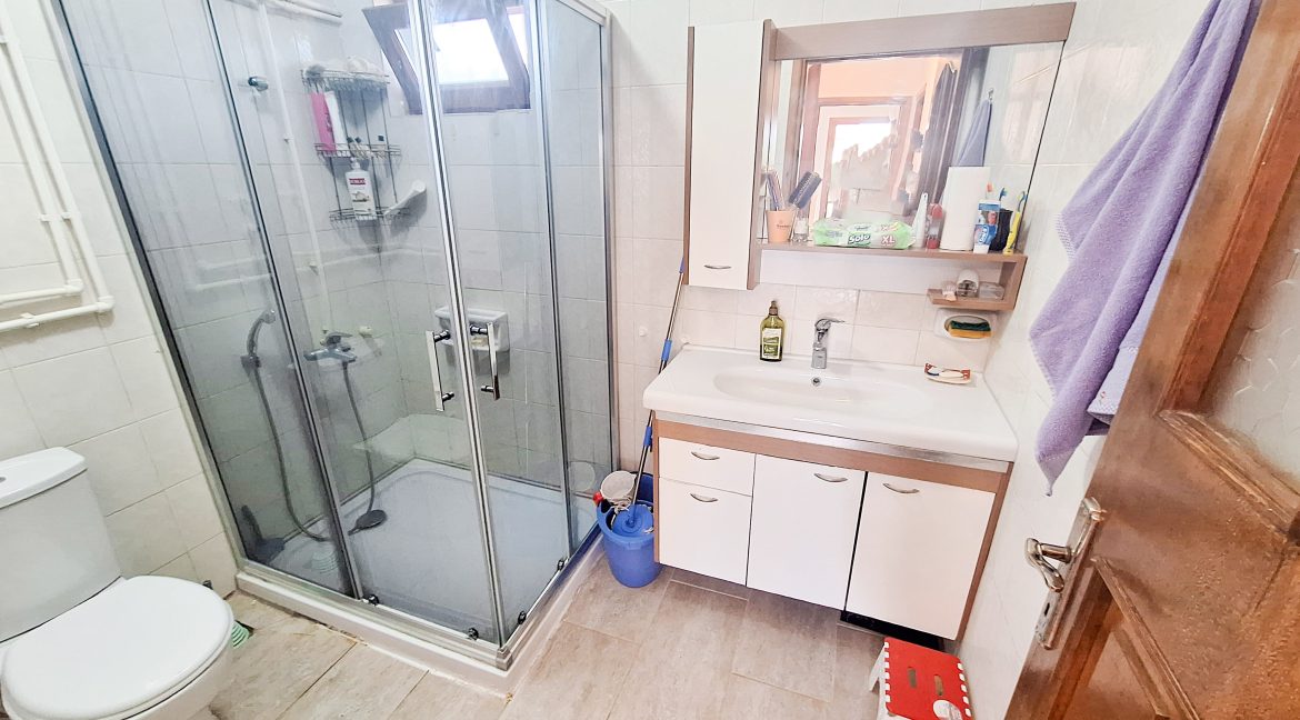 Narlı’da Doğa İçerisinde Satılık Tripleks Villa