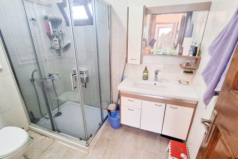 Narlı’da Doğa İçerisinde Satılık Tripleks Villa