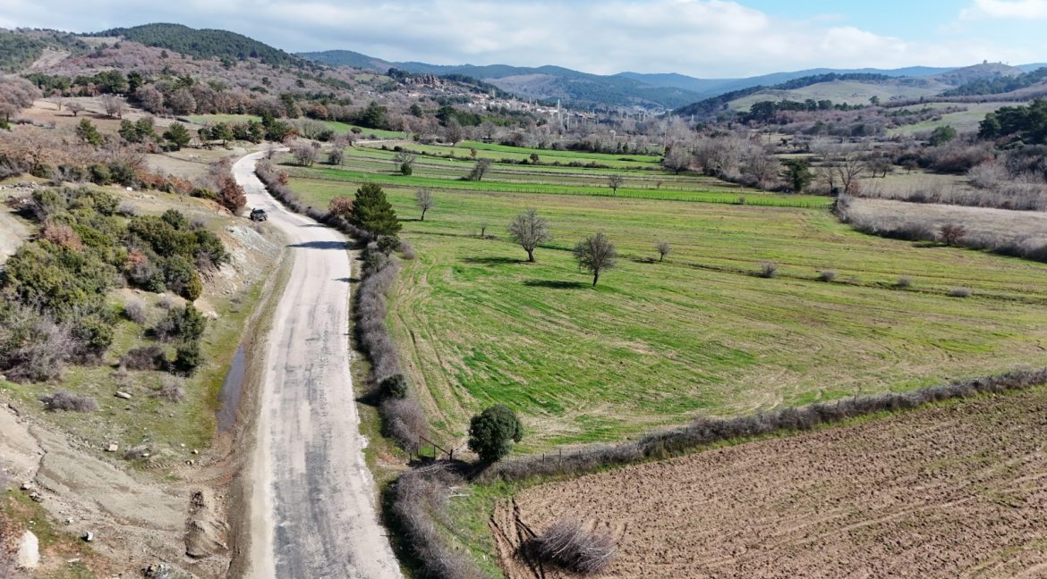 Baharlar Köyü'nde Satılık İki Adet Tarla