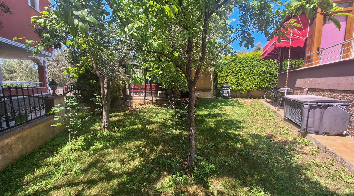 Küçükkuyu Mıhlı Mahallesi’nde Satılık Tam Müstakil Ev