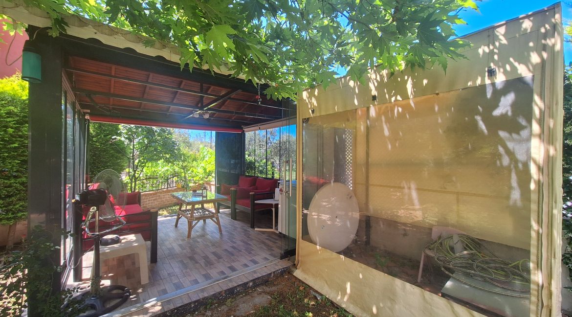 Küçükkuyu Mıhlı Mahallesi’nde Satılık Tam Müstakil Ev