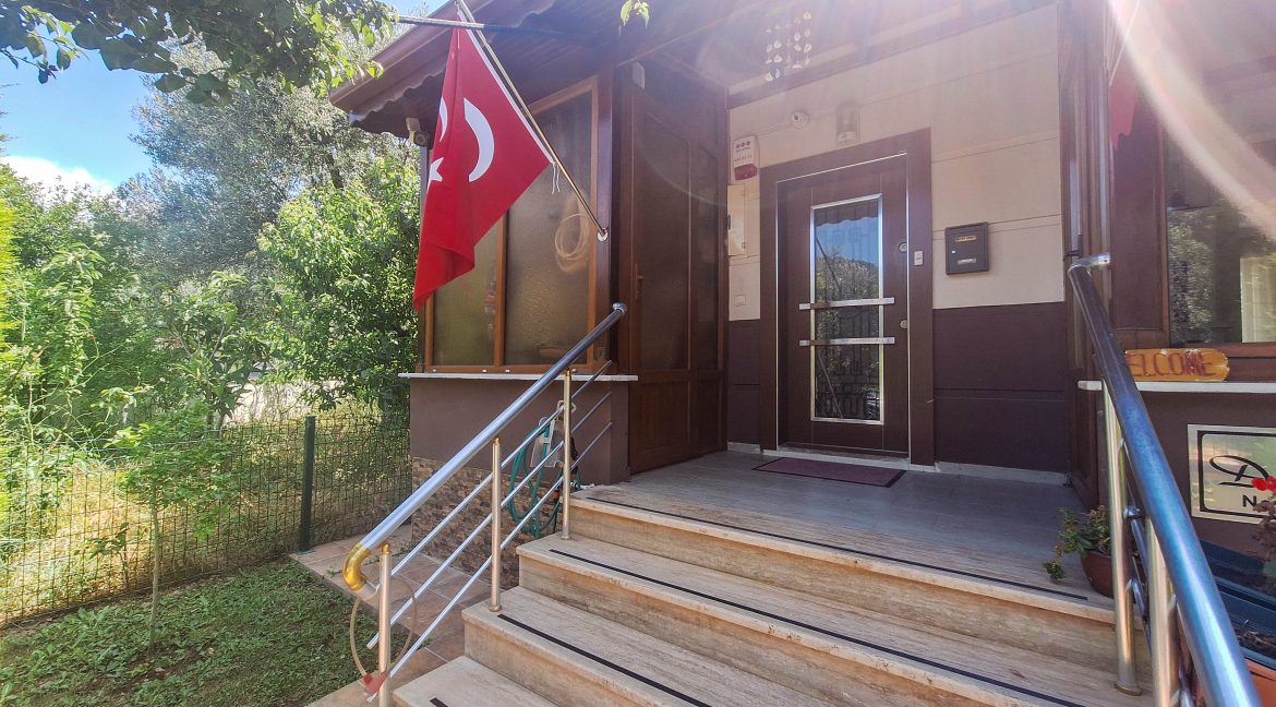 Küçükkuyu Mıhlı Mahallesi’nde Satılık Tam Müstakil Ev