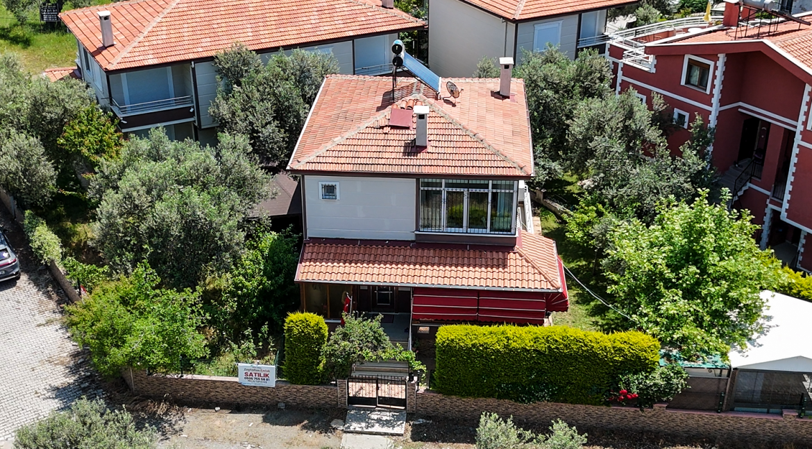 Küçükkuyu Mıhlı Mahallesi’nde Satılık Tam Müstakil Ev
