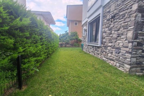 Narlı Mahallesi’nde Satılık Sıfır 4+2 Tam Müstakil çift Teraslı Tripleks