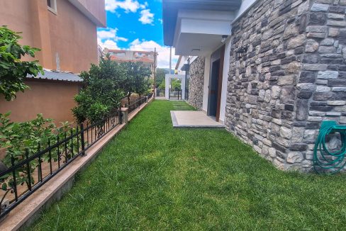 Narlı Mahallesi’nde Satılık Sıfır 4+2 Tam Müstakil çift Teraslı Tripleks