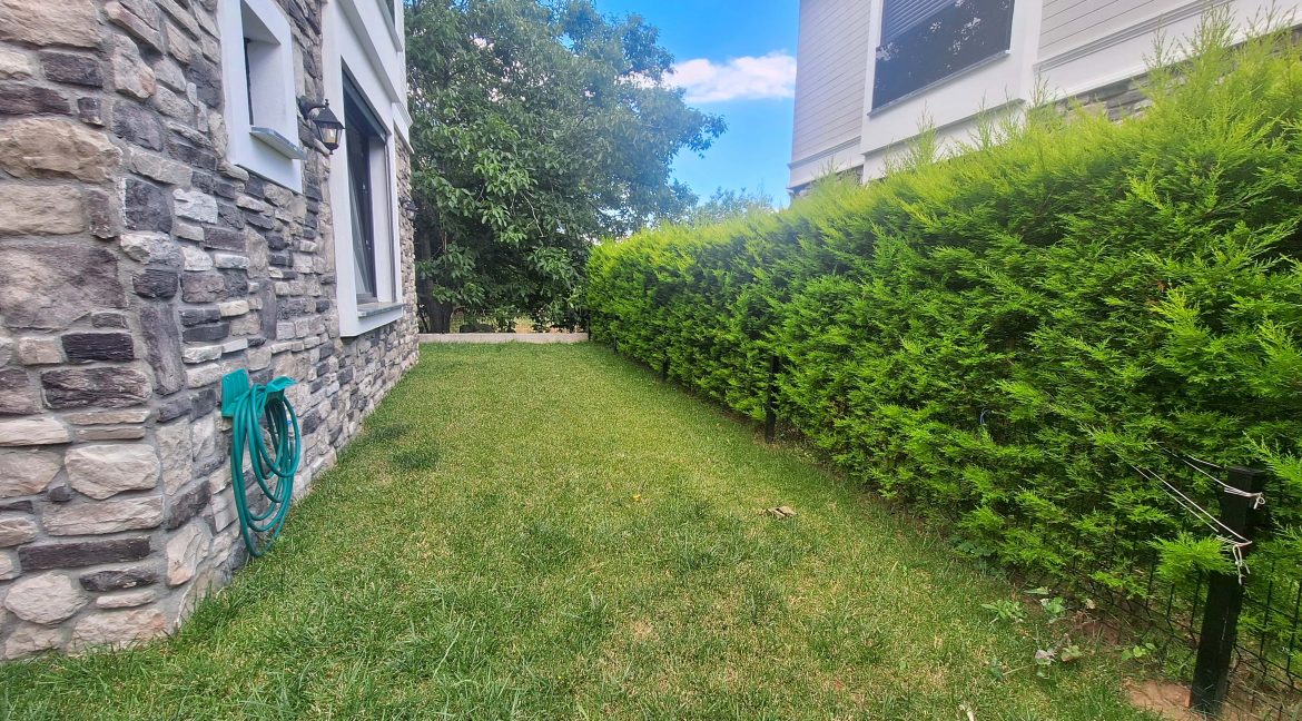 Narlı Mahallesi’nde Satılık Sıfır 4+2 Tam Müstakil çift Teraslı Tripleks