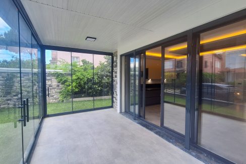 Narlı Mahallesi’nde Satılık Sıfır 4+2 Tam Müstakil çift Teraslı Tripleks