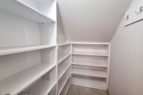 Narlı Mahallesi’nde Satılık Sıfır 4+2 Tam Müstakil çift Teraslı Tripleks