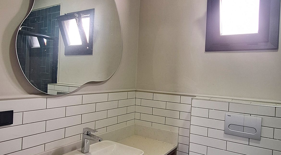 Narlı Mahallesi’nde Satılık Sıfır 4+2 Tam Müstakil çift Teraslı Tripleks