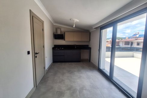 Narlı Mahallesi’nde Satılık Sıfır 4+2 Tam Müstakil çift Teraslı Tripleks