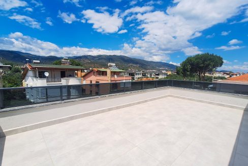 Narlı Mahallesi’nde Satılık Sıfır 4+2 Tam Müstakil çift Teraslı Tripleks