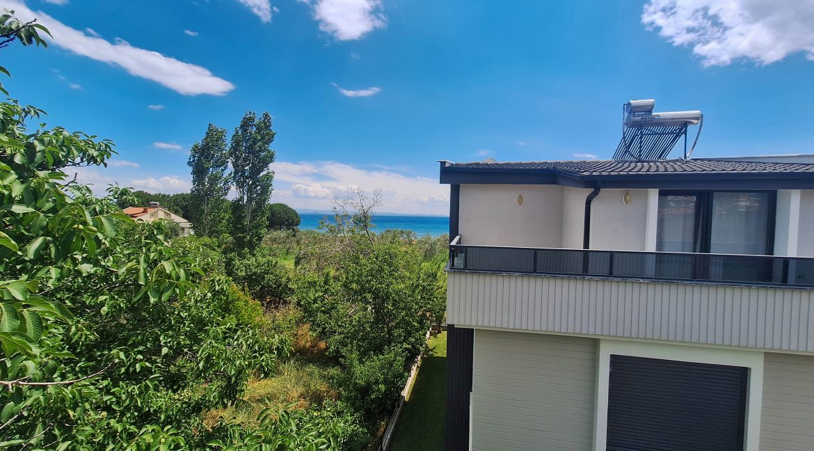 Narlı Mahallesi’nde Satılık Sıfır 4+2 Tam Müstakil çift Teraslı Tripleks