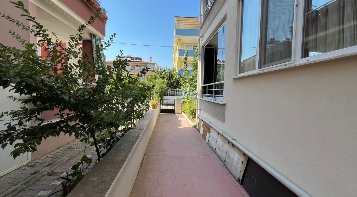 Küçükkuyu Merkezde Satılık 2+1 Satılık Avantajlı Daire (22)