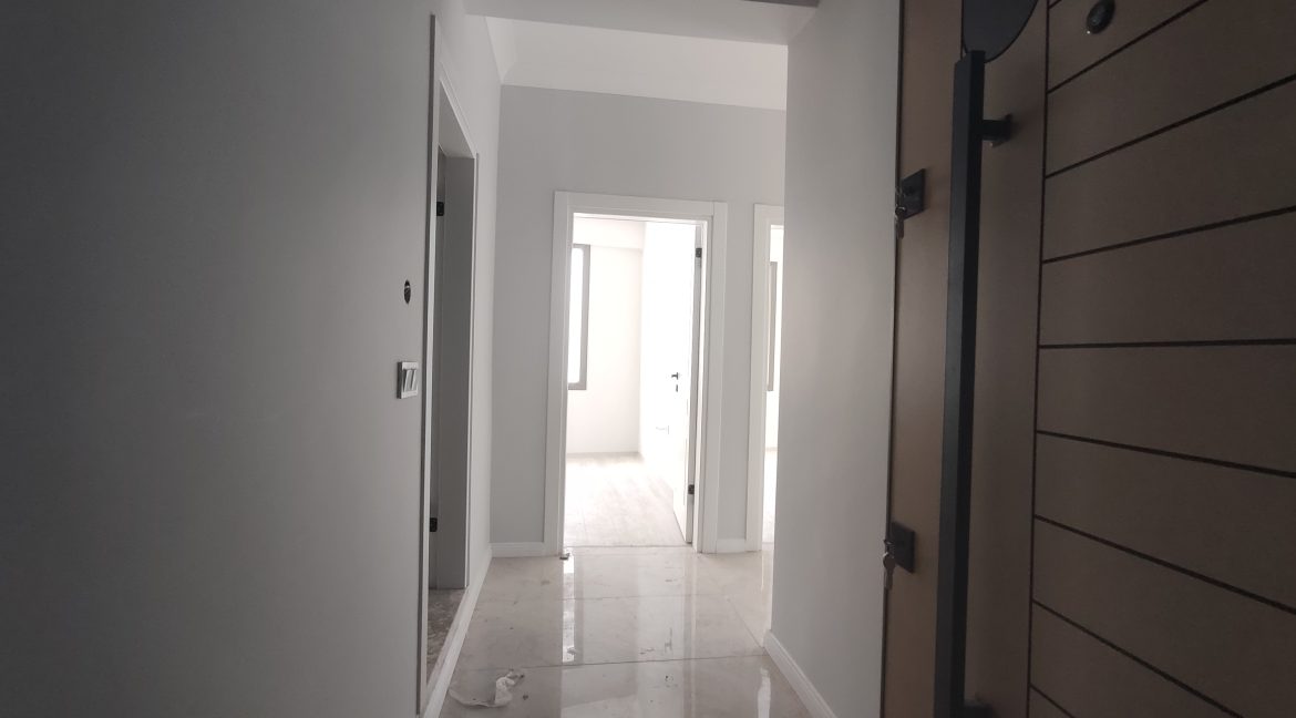 Küçükkuyu'da Satılık 2+1 Daire (1)