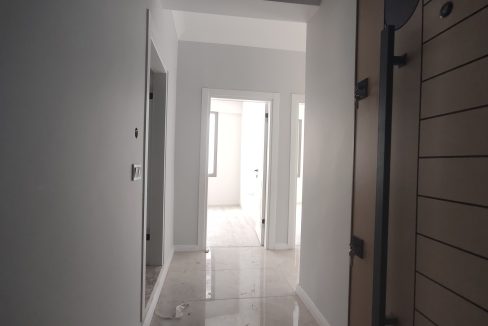 Küçükkuyu'da Satılık 2+1 Daire (1)