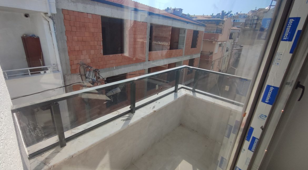 Küçükkuyu'da Satılık 2+1 Daire (12)