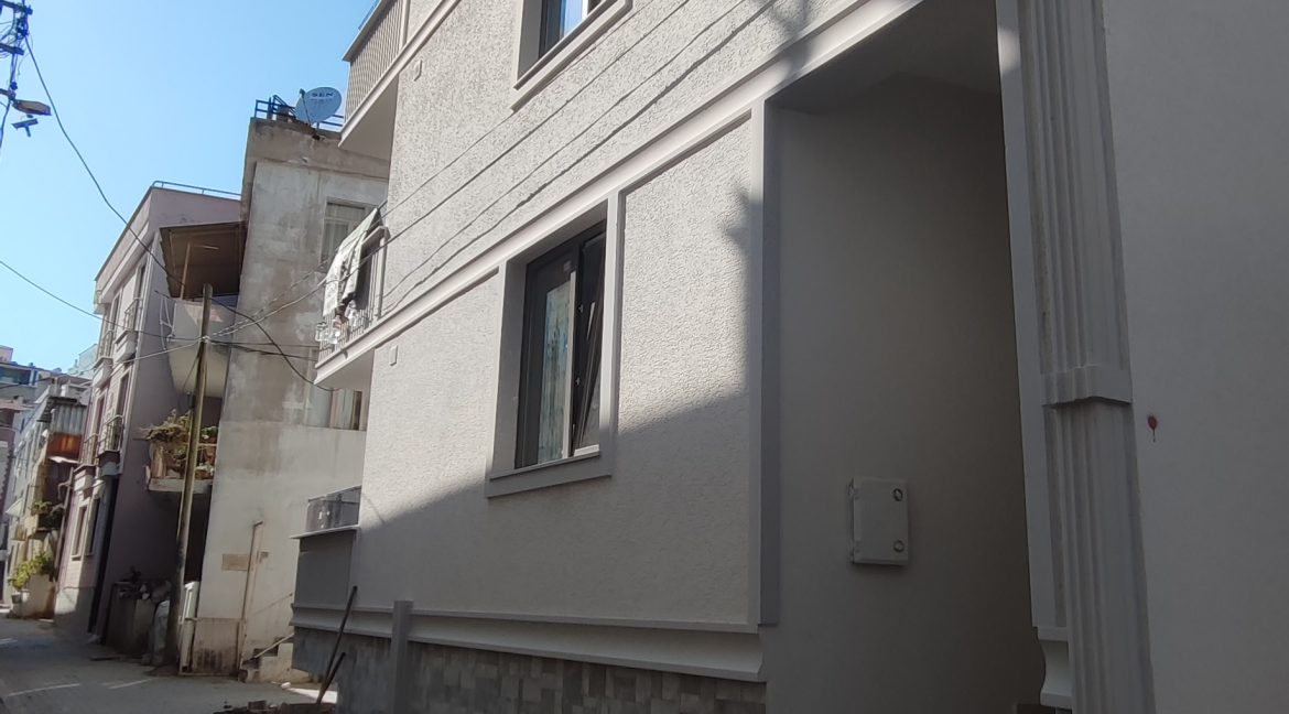 Küçükkuyu'da Satılık 2+1 Daire (13)