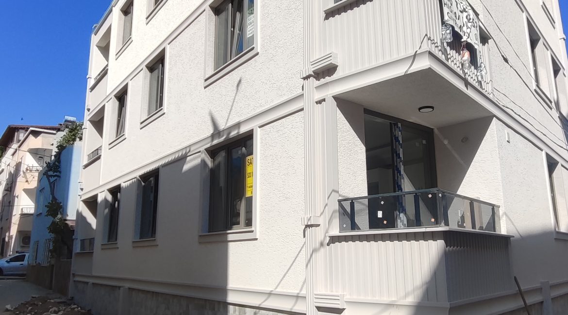 Küçükkuyu'da Satılık 2+1 Daire (14)